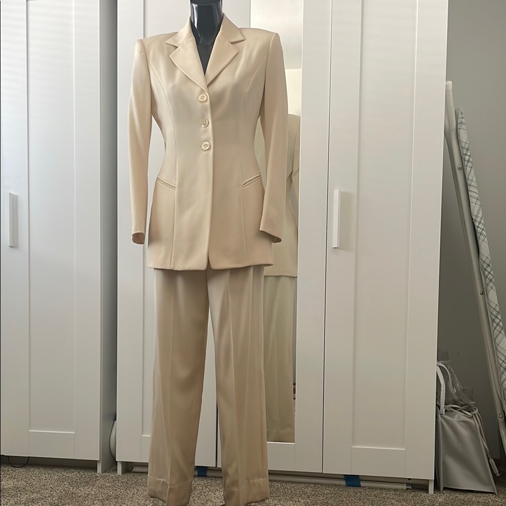 Elegant Cream Women's Suit Set